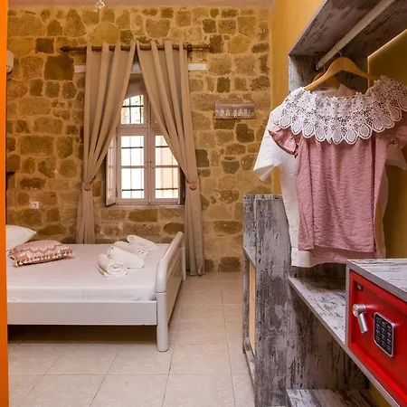 Attiki 3*