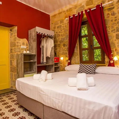Attiki فندق مبيت وإفطار 3*