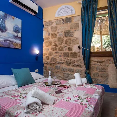 Bed & Breakfast Attiki 3*