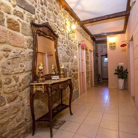 住宿加早餐酒店 Attiki Rhodes City