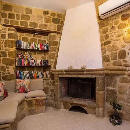 住宿加早餐酒店 Attiki Rhodes City