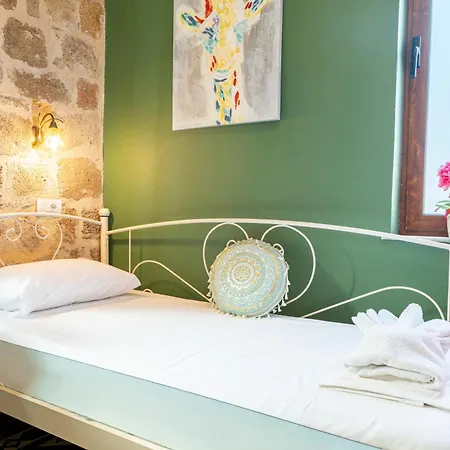 Attiki Bed & Breakfast 3*