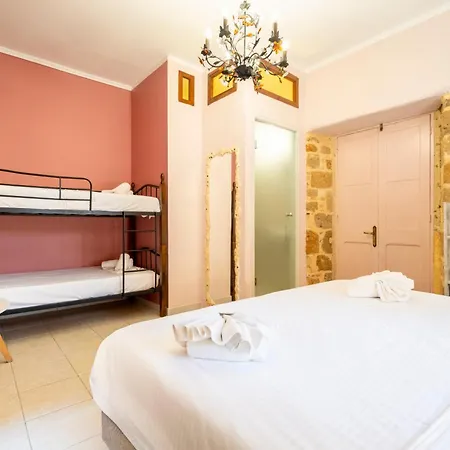 Attiki Bed & Breakfast 3*