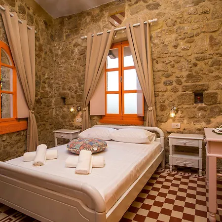 Attiki Bed & Breakfast 3*