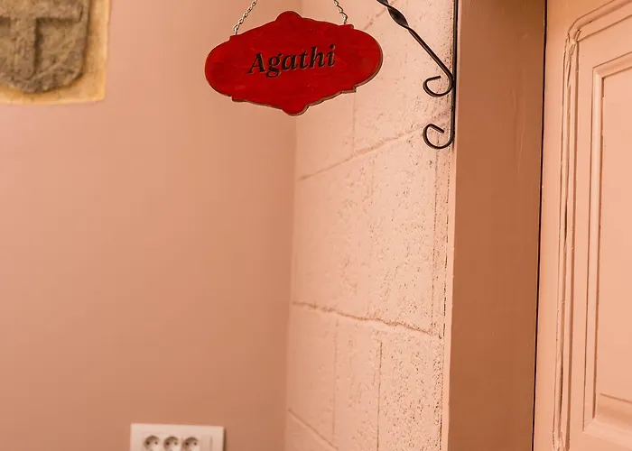 Oda ve Kahvaltı Attiki