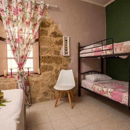 Attiki Bed & Breakfast