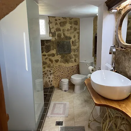 Bed & Breakfast Attiki 3*